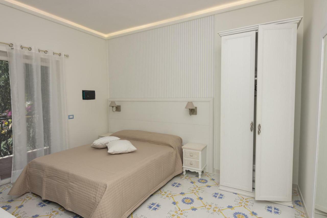 Ambra Sorrento Suites Short Rent Buitenkant foto