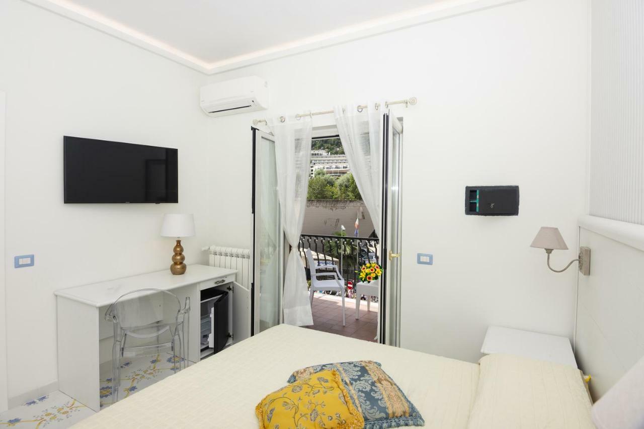 Ambra Sorrento Suites Short Rent Buitenkant foto